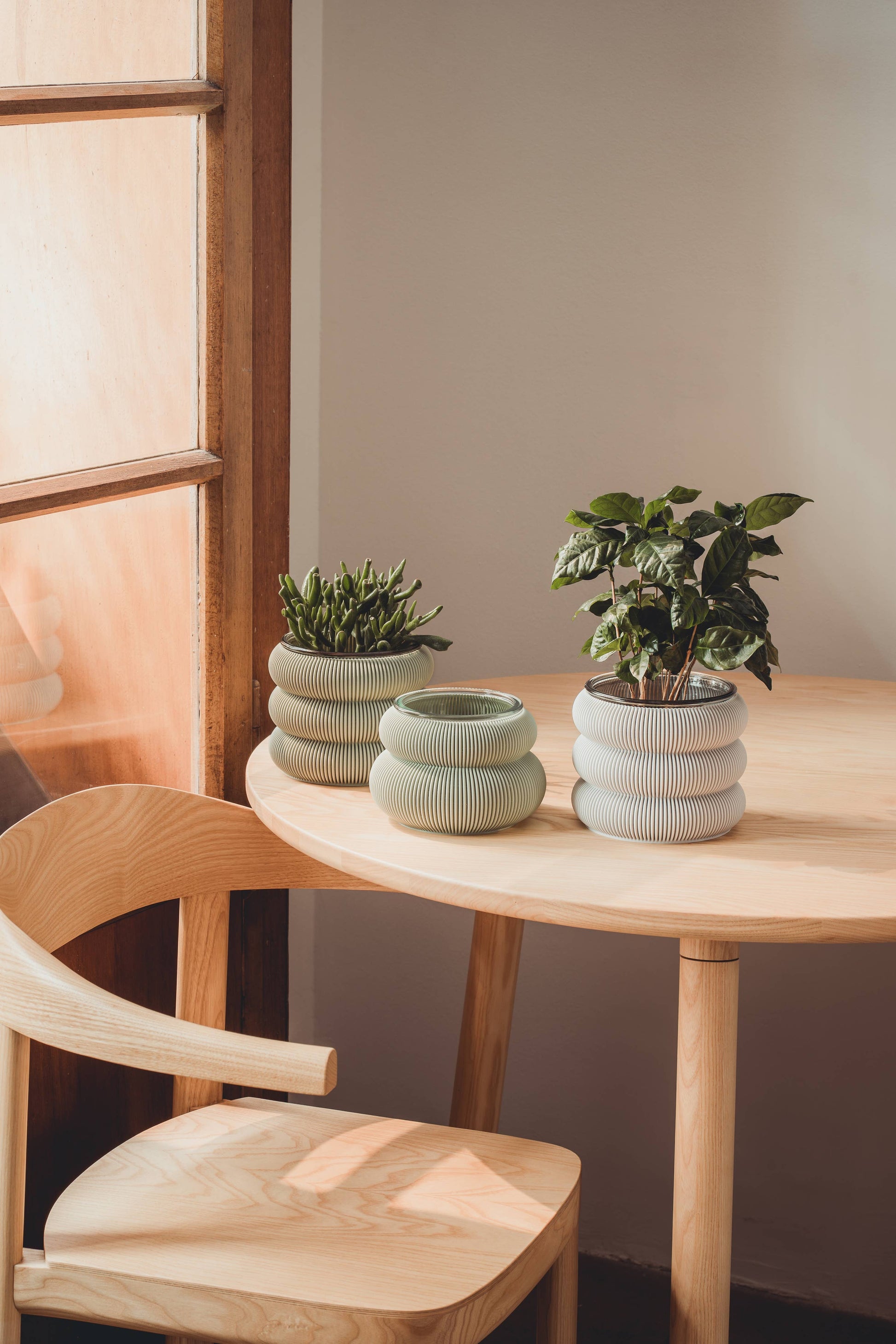 Beygl—12 Planter: Lark Beige