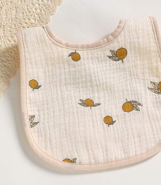 Annie & Charles® muslin bib with motif: 23 x 23 cm / Bear