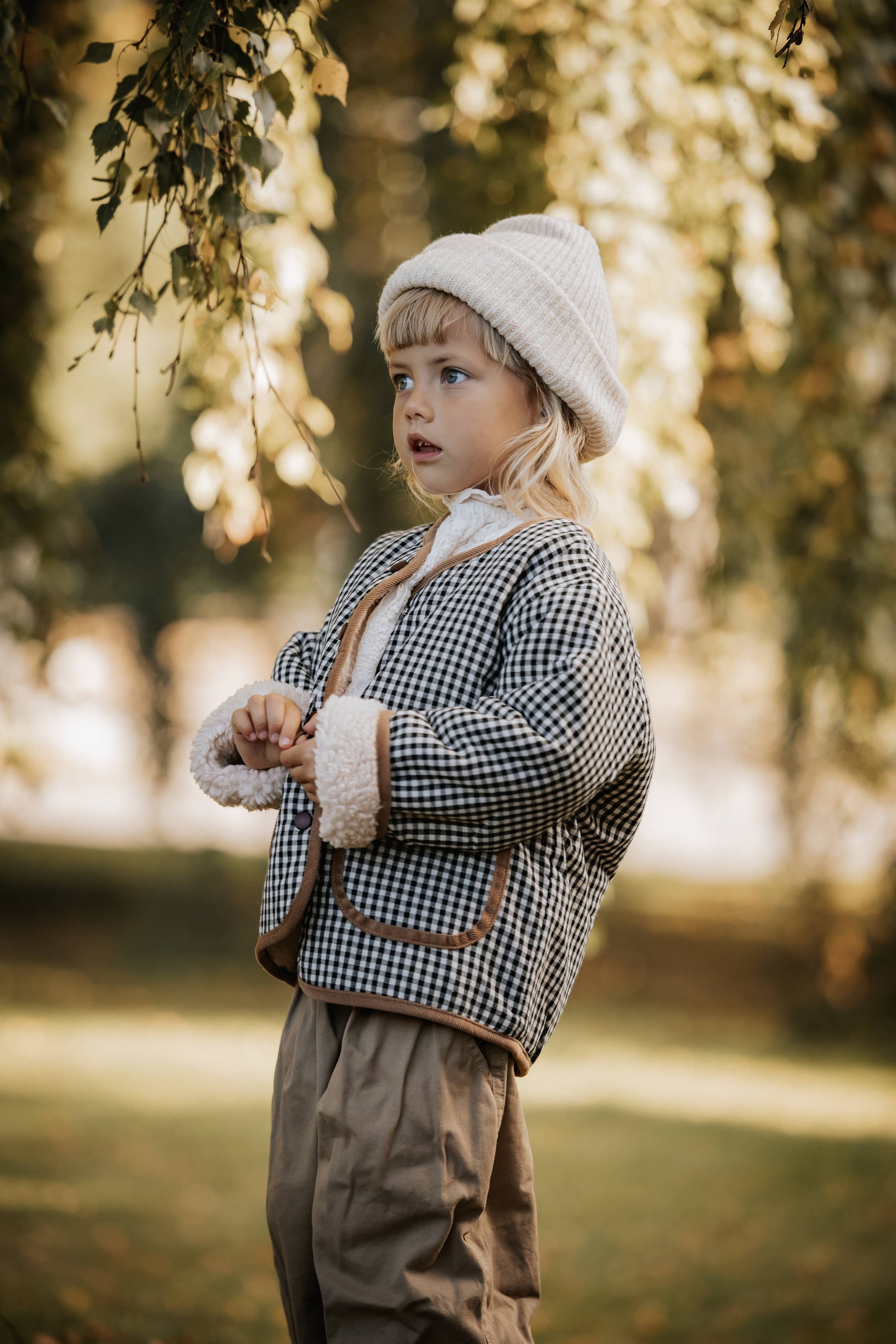 Annie & Charles® fluffy reversible jacket: Coffee / 2-3 YEARS